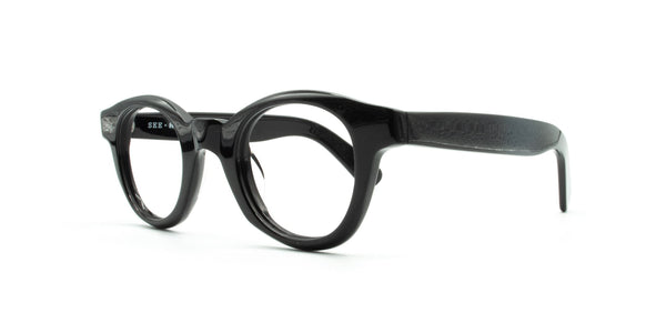 black_hover